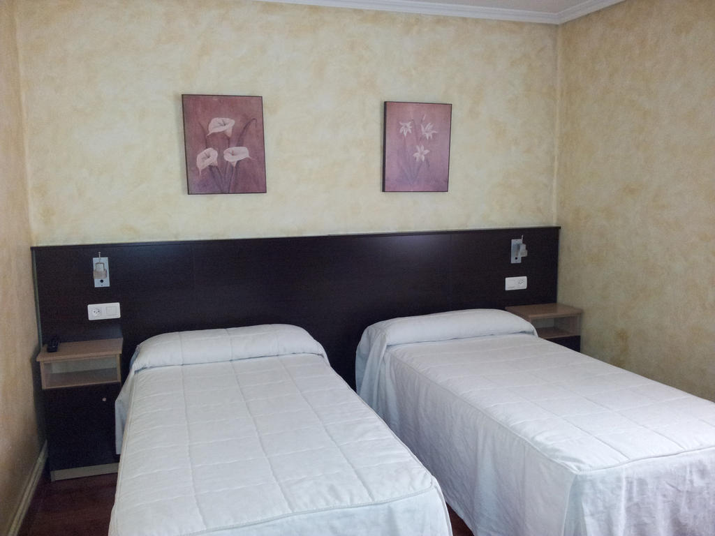 Alojamientos Rio Cares León Chambre photo