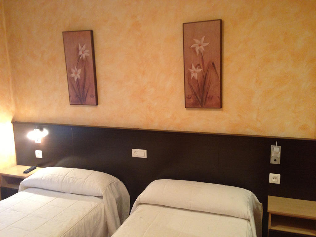 Alojamientos Rio Cares León Chambre photo